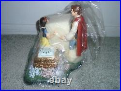 1998 A Kiss Brings Love Anew Snow White Figurine WithCOA New In Box