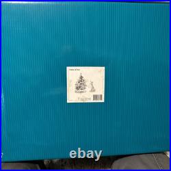 2001 WDCC Lady and the Tramp'Tramp & Tree' Porcelain Set with it's Original Box