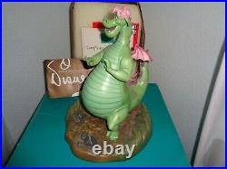 DISNEY WDCC Pete's Dragon A Boy's Best Friend Elliott NIB COA