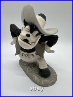 Disney Classics Collection Peg Leg Pete Two Gun Mickey Ornery Outlaw