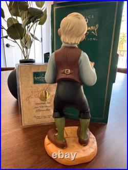 Disney Classics Collection Pinocchio'Good-bye Son' Geppetto Ceramic Figurine