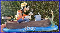 Disney LARGE FISHING FOLLIES GOOFY AND WILBUR IN BOAT boxed L. E. 17/1000 mint