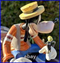 Disney LARGE FISHING FOLLIES GOOFY AND WILBUR IN BOAT boxed L. E. 17/1000 mint