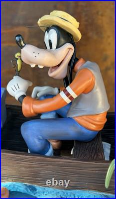 Disney LARGE FISHING FOLLIES GOOFY AND WILBUR IN BOAT boxed L. E. 17/1000 mint