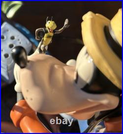 Disney LARGE FISHING FOLLIES GOOFY AND WILBUR IN BOAT boxed L. E. 17/1000 mint