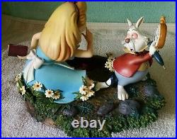 Disney Markrita Alice in Wonderland White Rabbit Pin Box COA