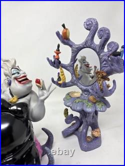 Disney Villains WDCC Ursula at Vanity Devilish Diva Member Sculpture