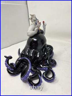 Disney Villains WDCC Ursula at Vanity Devilish Diva Member Sculpture