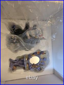 Disney Villains WDCC Ursula at Vanity Devilish Diva Member Sculpture