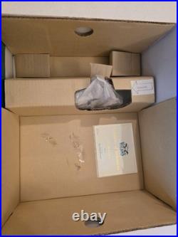 Disney Villains WDCC Ursula at Vanity Devilish Diva Member Sculpture