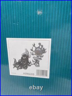 Disney Villains WDCC Ursula at Vanity Devilish Diva Member Sculpture