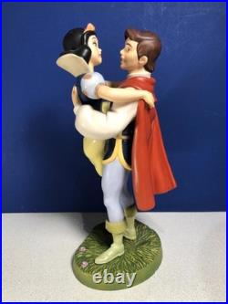 Disney WDCC A FAIRY TALE ENDING Snow White & Prince 4024300 withBox & COA