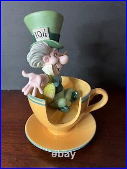 Disney WDCC Alice In Wonderland A Mad Hatter Whirl Tea Party Cup Figurine 566/75