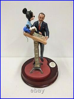 Disney WDCC Disneyland 50th Walt & Mickey Sharing The Vision Figurine