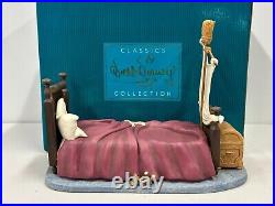 Disney WDCC Peter Pan Off To Neverland Bed Base Figurine