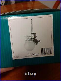 Disney WDCC Pinocchio Cleo Figaro Purrfect Kiss Ornament Collectible Figurine
