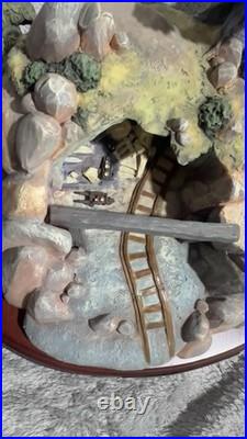 Disney WDCC Seven Dwarfs Jewel Mine Walt Disney Classics Enchanted Places