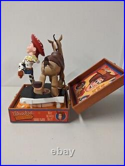 Disney WDCC Toy Story 2 Jessie & Bullseye withRecord Base Figurine Set