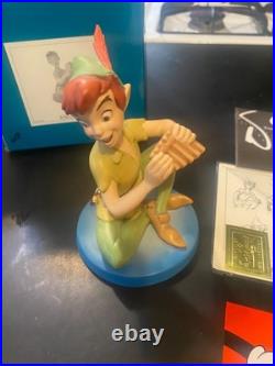 Peter Pan Forever Young Figurine 2005 Walt Disney Classics Collection 4002444 Peter Pan Forever Young Figurine 2005 Walt Disney Classics Collection 4002444