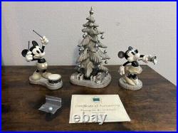 Pre Owned Walt Disney Classics Collection Hooray For The Holidays 1210012 B&w