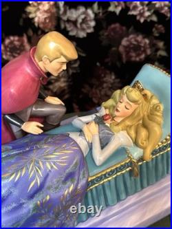 RARE WDCC Sleeping Beauty Love's First Kiss LE 783/1959 BOX/COA REPAIRED