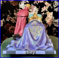 RARE WDCC Sleeping Beauty Love's First Kiss LE 783/1959 BOX/COA REPAIRED
