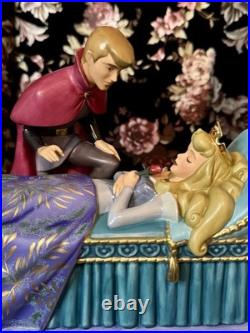 RARE WDCC Sleeping Beauty Love's First Kiss LE 783/1959 BOX/COA REPAIRED