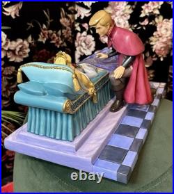 RARE WDCC Sleeping Beauty Love's First Kiss LE 783/1959 BOX/COA REPAIRED