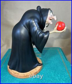 Snow White Witch Take The Apple Walt Disney Classics Collection Wdcc 7 Figure