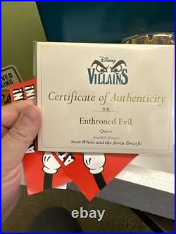 Very Rare Walt Disney Classics-Queen/Reine-New in Box, with COA #1212069