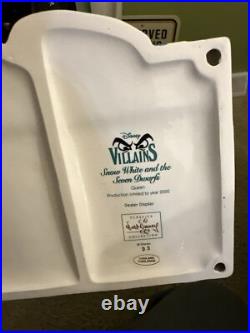 Very Rare Walt Disney Classics-Queen/Reine-New in Box, with COA #1212069 Very Rare Walt Disney Classics-Queen/Reine-New in Box, with COA #1212069