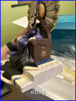 Very Rare Walt Disney Classics-Queen/Reine-New in Box, with COA #1212069