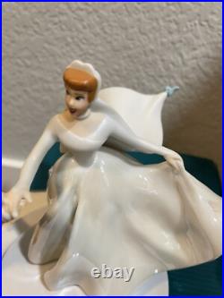 Vintage 1999 Walt Disney Classics Collection Cinderella Fairy Tale Wedding COA