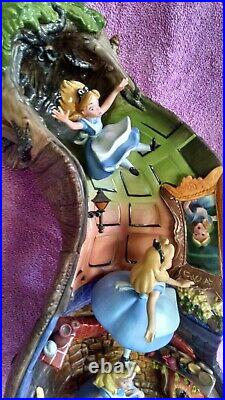 WDCC Alice & Dinah Down the Rabbit Hole from Alice in Wonderland COA LE