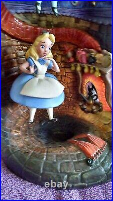 WDCC Alice & Dinah Down the Rabbit Hole from Alice in Wonderland COA LE