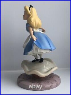 WDCC Alice In Wonderland Properly Polite Figurine Walt Disney Classics DAMAGED