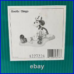 WDCC All Wrapped Up Goofy Mickeys Fire Brigade Limited Edition Fireman Rare