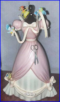 WDCC Cinderella A Lovely Dress for Cinderelly Limited Edition 2,092/5,000