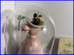 WDCC Cinderella Figurine Classics Collection Glass Dome Book COA Walt Disney WDCC Cinderella Figurine Classics Collection Glass Dome Book COA Walt Disney