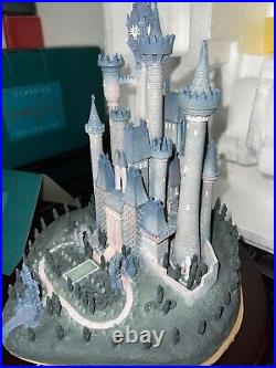 WDCC Disney A Castle For Cinderella Enchanted Places with COA & Original Box