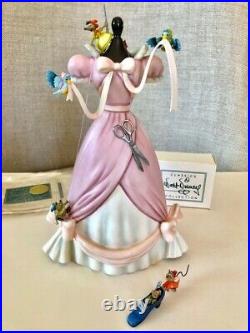 WDCC Disney A Lovely Dress for Cinderelly, COA, NLE 777/5000
