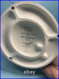 WDCC Disney Alice in Wonderland Caterpillar Who R U ONLY Members Sculpture