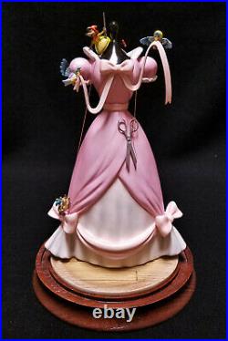 WDCC Disney Cinderella A LOVELY DRESS FOR CINDERELLY + Base GLASS DOME 2848/5000