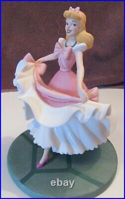 WDCC Disney Cinderella Figure Isn't it Lovely Do you like it Pink Dress RARE