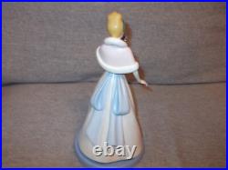 WDCC Disney Cinderella The Gift of Kindness Box & COA Holiday Princess Series