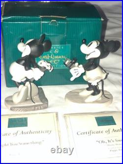WDCC Disney Classic Collection Puppy Love MINNIE & MICKEY Puppy Love Set & COA'S