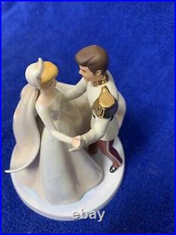 WDCC Disney Classics Cinderella & Prince Charming Happily Ever After