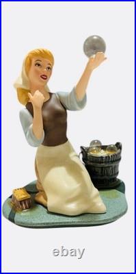 WDCC Disney Classics Cinderella They Can't Stop Me From Dreaming Box-COA