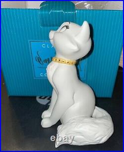 WDCC Disney Classics The Aristocats Duchess Fetching Feline Figurine