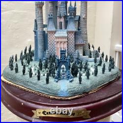 WDCC Disney Enchanted Places A Castle For Cinderella Sculpture Figure READ DAMAG